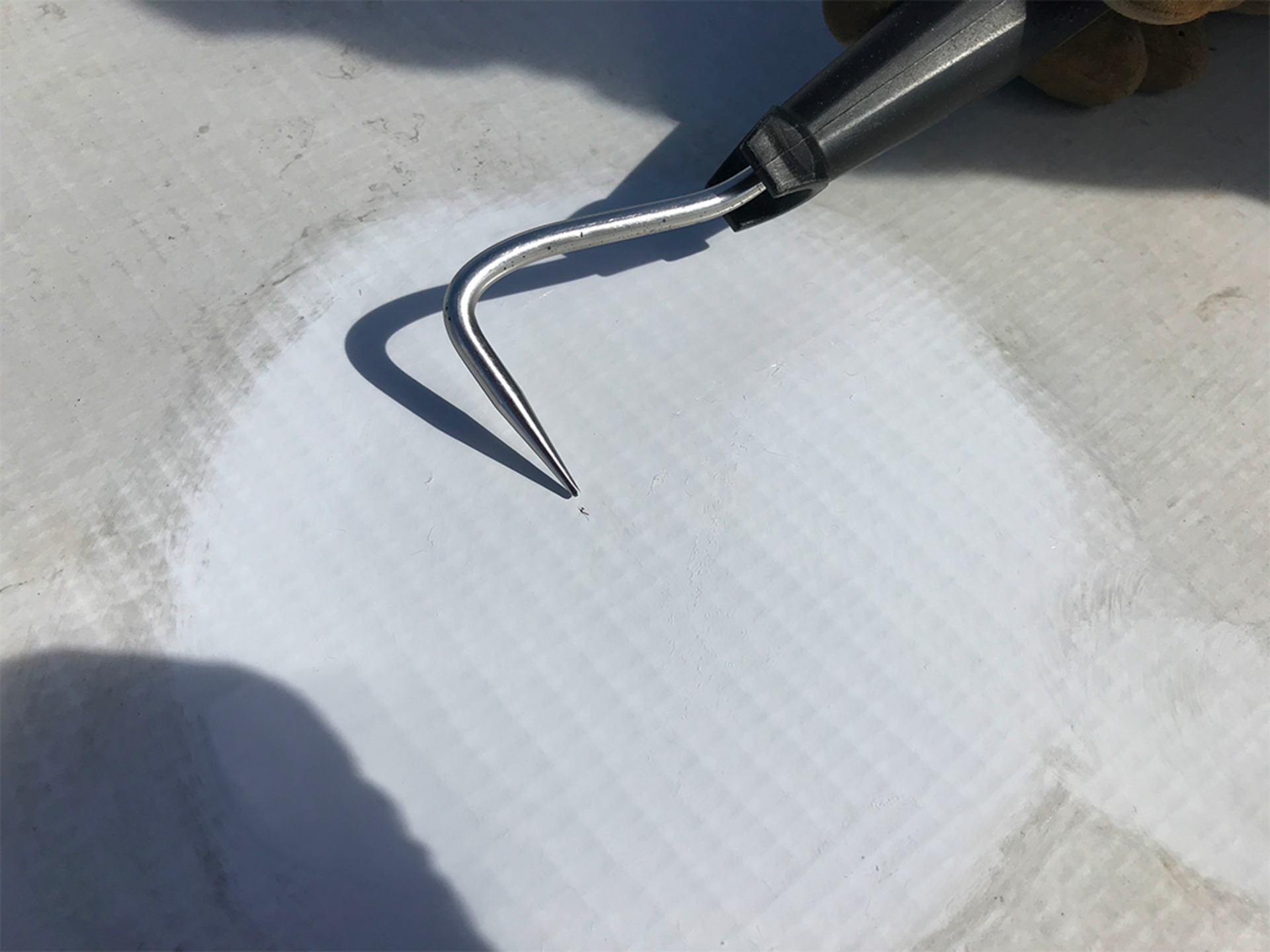 Kontrola vodotěsnosti při předání střechy